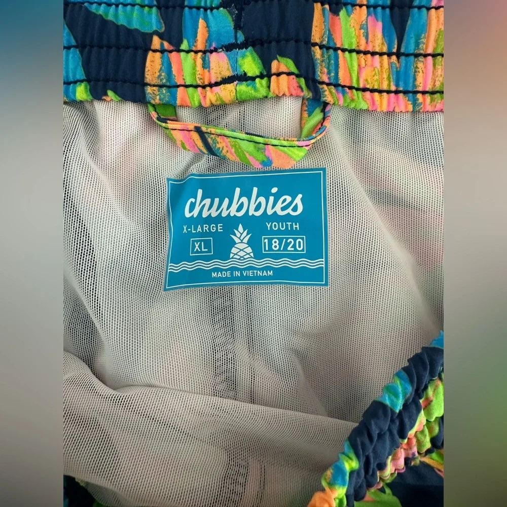 chubbies vibrant floral
